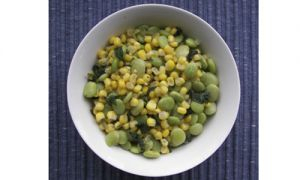 Блюдо из бобов и кукурузы