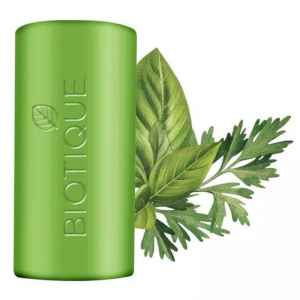 Мыло восстанавливающее с экстрактами базилика и петрушки Биотик (Bio Basil and Parsley Revitalizing Body Soap Biotique), 150 г.