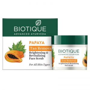 Восстанавливающий скраб для удаления загара Папайя Биотик (Papaya Tan Removal Brightening & Revitalizing Face Scrub Biotique), 75 г.