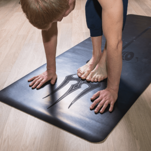 Коврик для йоги Трезубец Шивы Серый Эгойога (Shiva Trident Grey Egoyoga), полиуретан/каучук 185х68х0,4 см.